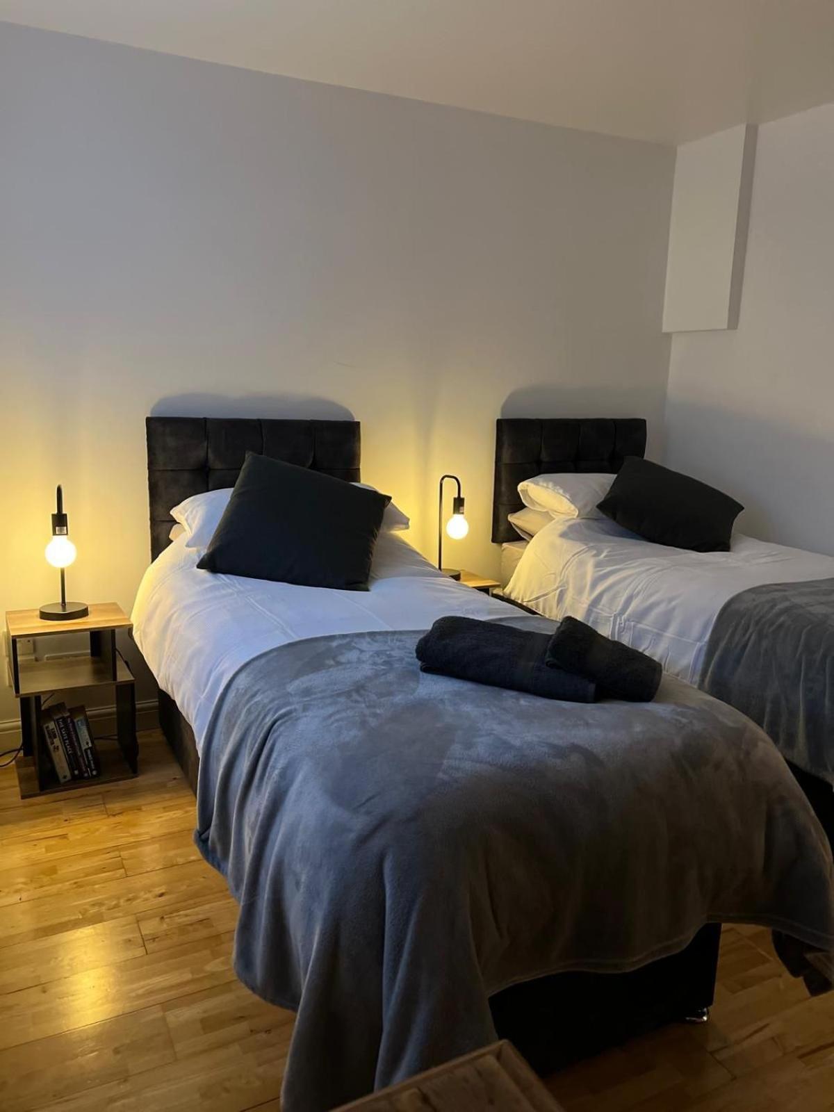 Cozy 1 Bedroom Basement Flat London Exterior photo